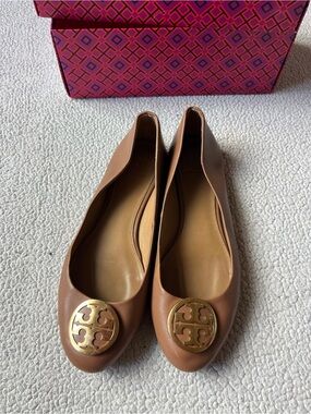 TORY BURCH BENTON BALLET FLAT ROYAL TAN SIZE 8 WOMENS
